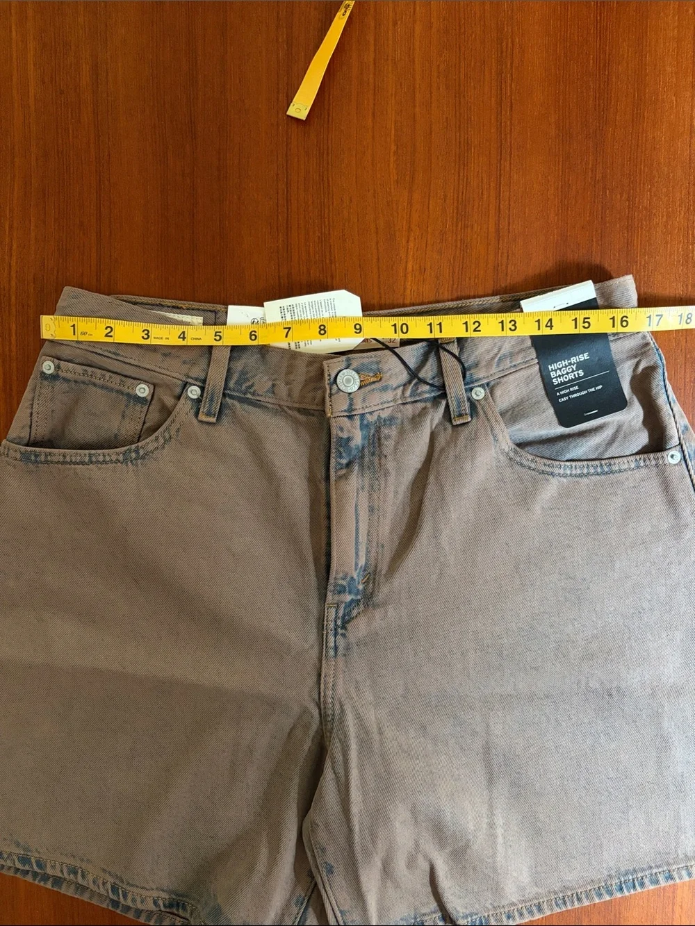 NWT Levi's Women's Brown Washed Denim High Baggy Shorts